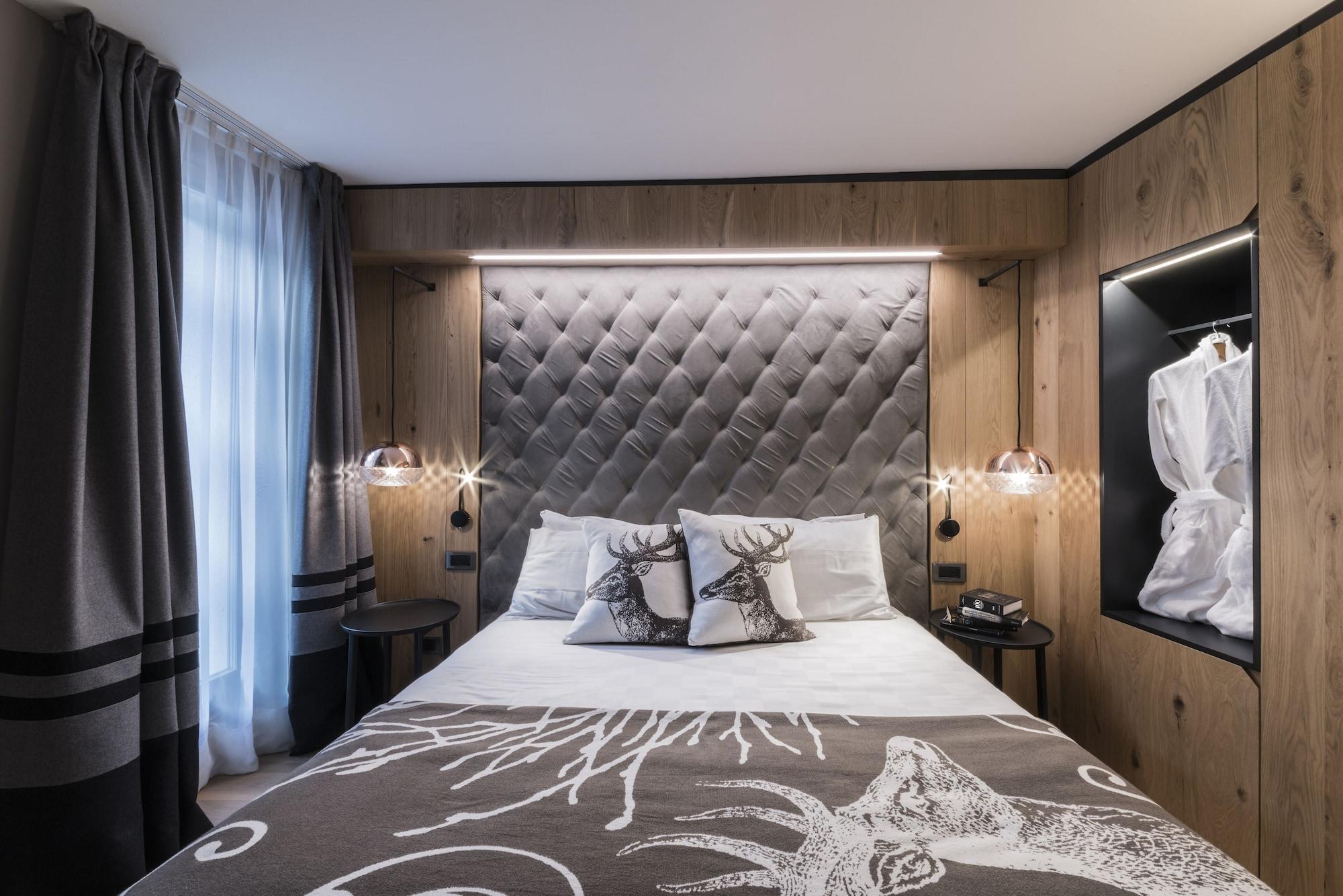 Majestic Hotel Мадонна-ди-Кампильо Экстерьер фото
